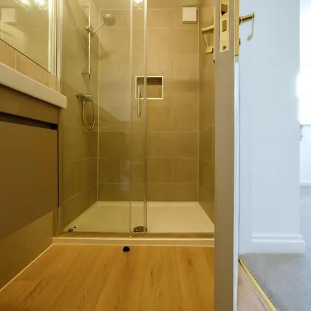 Grange Road Two Bedroom Flat Bristol