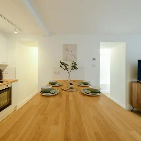 Apartamento Grange Road Two Bedroom Flat *