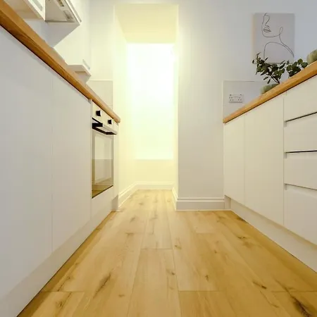 Grange Road Two Bedroom Flat Apartman Bristol