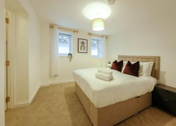 Apartment Grange Road Two Bedroom Flat Bristol