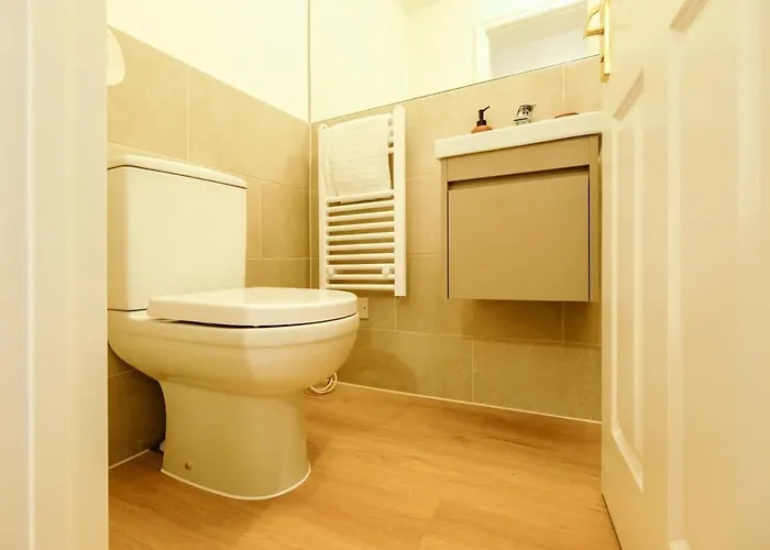 Grange Road Two Bedroom Flat Appartement Bristol