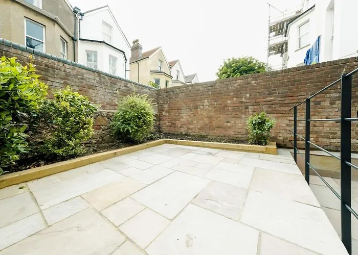 Grange Road Two Bedroom Flat Appartement Bristol